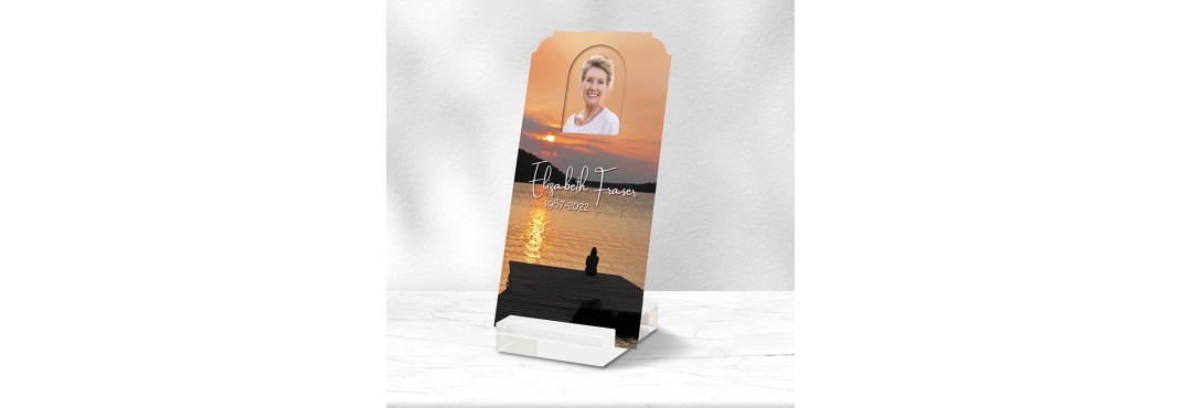 Customizable columbarium portrait